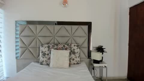  Nina  online show from October 2, 2025, 8:49 pm