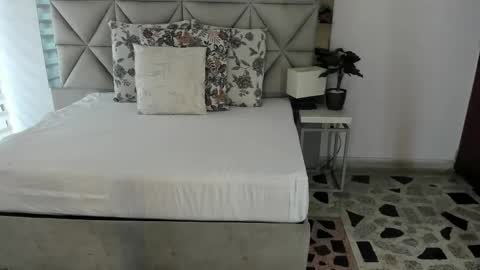  Nina  online show from October 16, 2025, 8:32 pm