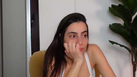 NinaCrystal online show from December 23, 2025, 8:34 am