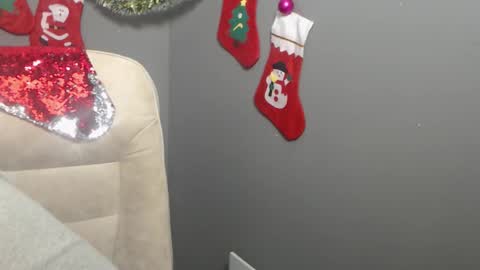 ninaflawlees online show from January 14, 2026, 12:55 pm