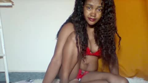 ninah_rise online show from November 7, 2025, 2:44 am