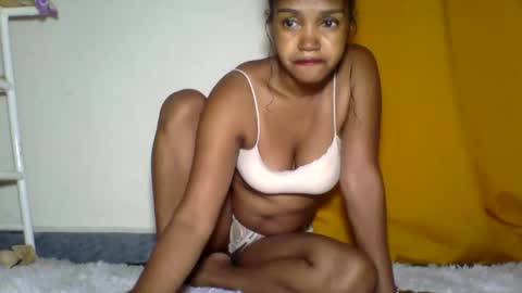 ninah_rise online show from December 1, 2025, 2:05 am