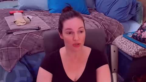 Nina Jaymes online show from November 15, 2025, 4:43 am