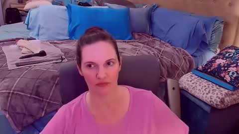 Nina Jaymes online show from December 5, 2025, 3:37 am