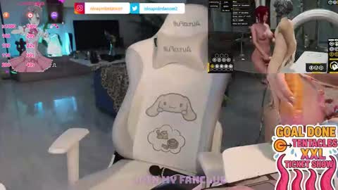 Nina online show from September 19, 2025, 6:41 pm