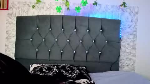 ninasky19 online show from March 28, 2026, 9:25 pm