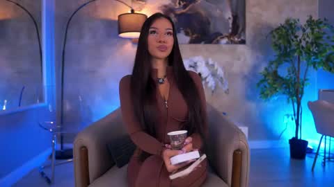 Snapshot of ninasolenne chatting on May 18, 2026, 8:53 am Ninna online show from May 18, 2026, 8:53 am
