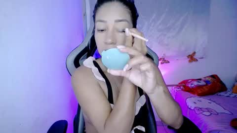 ninatinydoll1 online show from February 7, 2026, 9:46 am