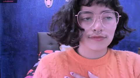 Nina online show from November 7, 2025, 3:34 pm