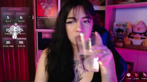 Snapshot of ninfa_ch chatting on March 4, 2026, 12:27 am Ninfa online show from March 4, 2026, 12:27 am