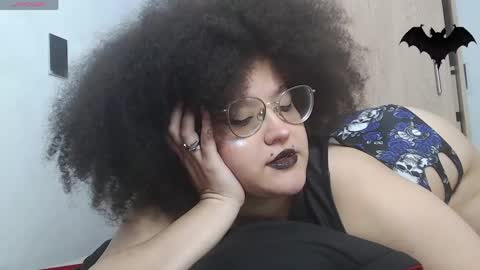 Doll independent model online show from April 16, 2026, 3:07 am