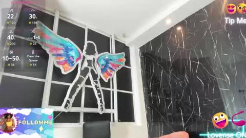 nini_beyker online show from April 13, 2026, 1:05 pm