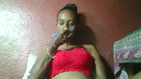 Snapshot of ninie246746 chatting on January 28, 2025, 5:11 am ninie246746 online show from January 28, 2025, 5:11 am