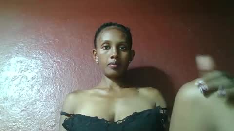 Snapshot of ninie246746 chatting on February 16, 2025, 9:37 am ninie246746 online show from February 16, 2025, 9:37 am