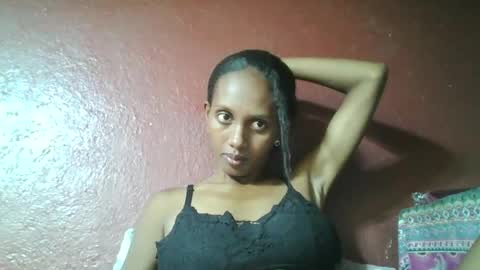 Snapshot of ninie246746 chatting on February 20, 2025, 10:05 am ninie246746 online show from February 20, 2025, 10:05 am