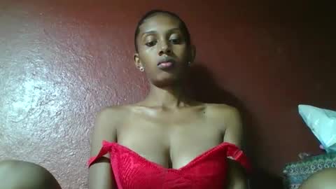 Snapshot of ninie246746 chatting on February 23, 2025, 9:11 am ninie246746 online show from February 23, 2025, 9:11 am