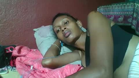 Snapshot of ninie246746 chatting on February 25, 2025, 7:03 pm ninie246746 online show from February 25, 2025, 7:03 pm