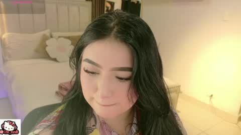 Snapshot of ninna_sweet_ chatting on April 19, 2026, 12:15 pm Nina online show from April 19, 2026, 12:15 pm