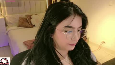 Snapshot of ninna_sweet_ chatting on May 15, 2026, 1:18 pm Nina online show from May 15, 2026, 1:18 pm