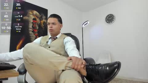 Snapshot of nino_bonnucci chatting on October 6, 2025, 11:40 am nino_bonnucci online show from October 6, 2025, 11:40 am