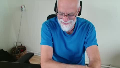 nipplesilverdad55 online show from October 15, 2025, 1:00 pm