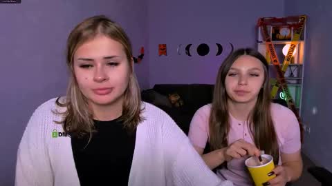 Snapshot of niri_vex chatting on October 22, 2025, 7:13 pm niri_vex online show from October 22, 2025, 7:13 pm