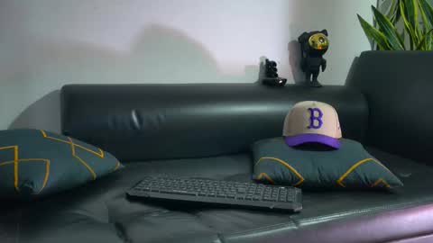 Nicolas Muscle online show from October 27, 2025, 4:16 am