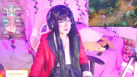Snapshot of nixy_sama chatting on September 13, 2025, 12:43 am Nixy Sama online show from September 13, 2025, 12:43 am