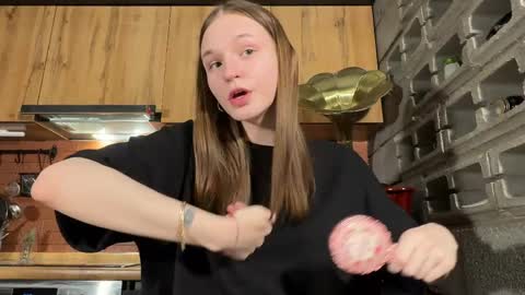 Tears Lora online show from March 31, 2026, 11:49 pm