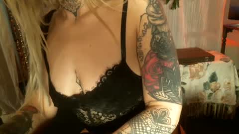 Leah online show from January 20, 2025, 6:42 am