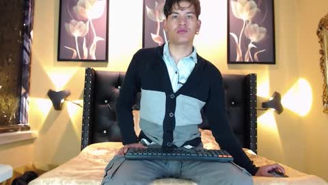 Snapshot of noa11_ chatting on November 6, 2025, 1:23 pm noa11_ online show from November 6, 2025, 1:23 pm