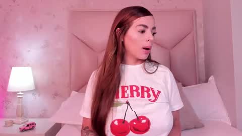 Snapshot of noa_butterfly chatting on February 10, 2025, 11:46 am ambarsulliva online show from February 10, 2025, 11:46 am