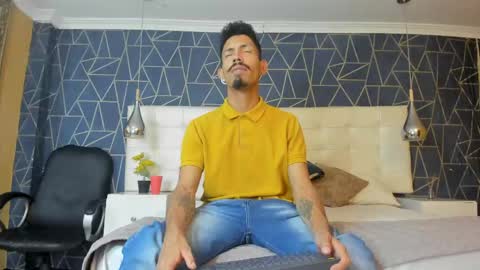 Snapshot of noaahtylor chatting on March 22, 2026, 8:12 pm Noah online show from March 22, 2026, 8:12 pm