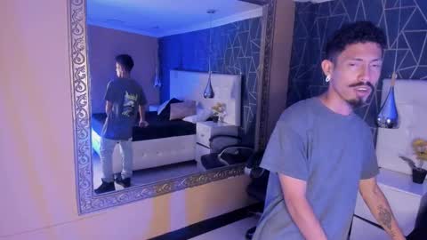 Snapshot of noaahtylor chatting on March 25, 2026, 9:21 pm Noah online show from March 25, 2026, 9:21 pm