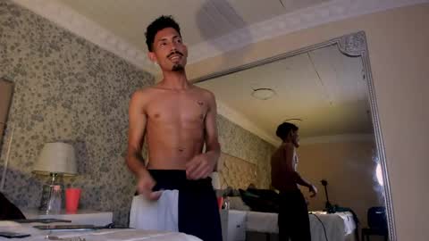 Snapshot of noaahtylor chatting on April 9, 2026, 6:19 am Noah online show from April 9, 2026, 6:19 am