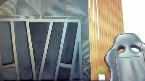 Snapshot of noah_clarkk chatting on December 23, 2025, 11:08 am Noah online show from December 23, 2025, 11:08 am