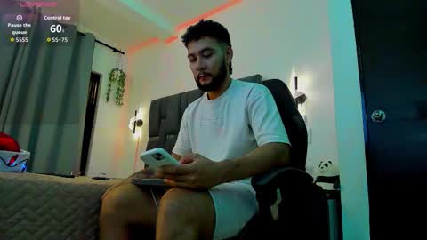 Snapshot of noah_corvelle chatting on December 1, 2025, 1:54 am NOAH online show from December 1, 2025, 1:54 am