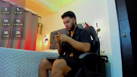 Snapshot of noah_corvelle chatting on December 14, 2025, 1:05 pm NOAH online show from December 14, 2025, 1:05 pm