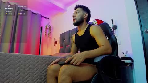 Snapshot of noah_corvelle chatting on December 17, 2025, 11:05 am NOAH online show from December 17, 2025, 11:05 am