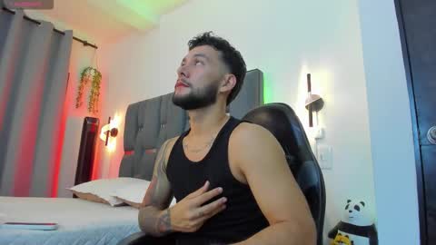 Snapshot of noah_corvelle chatting on January 11, 2026, 3:55 am NOAH online show from January 11, 2026, 3:55 am