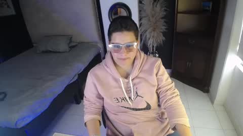 noah_dan online show from March 11, 2025, 2:29 pm