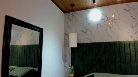 noah_dupont_ online show from January 9, 2026, 11:35 am