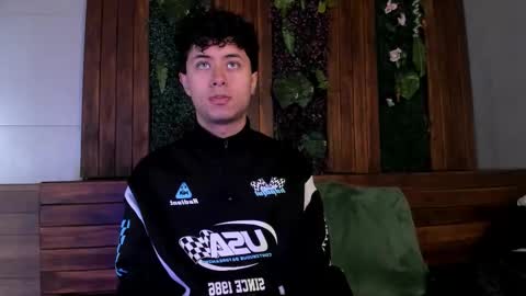 noah_dupont_ online show from February 10, 2026, 11:58 am