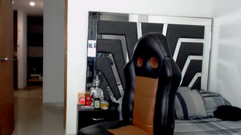 Noah Harris01 online show from January 24, 2025, 2:28 am