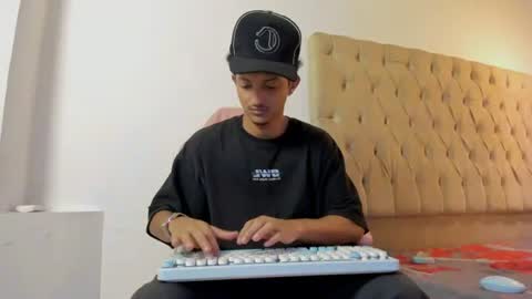 noah_jacksxn online show from June 20, 2026, 8:06 am