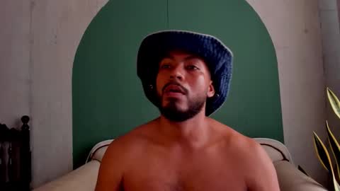 Noah online show from November 1, 2025, 5:04 pm