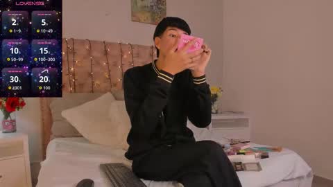 Snapshot of noah_lewiss chatting on February 23, 2026, 10:56 am NOAH online show from February 23, 2026, 10:56 am