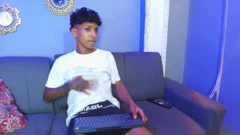 Snapshot of noah_smith77 chatting on February 27, 2026, 11:38 pm NOAH SMITH online show from February 27, 2026, 11:38 pm