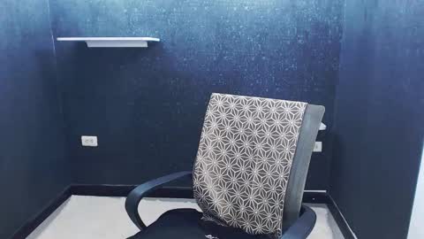 noah_sokolov online show from January 12, 2026, 1:55 am