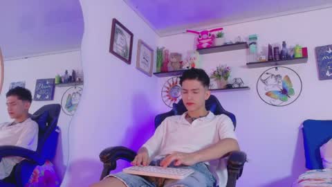 noah tyler  online show from June 1, 2026, 10:33 pm